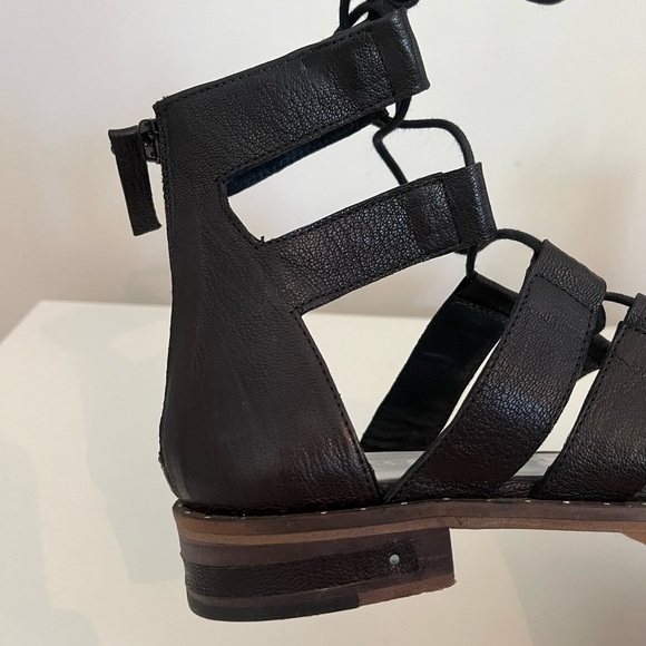 Freda Salvador Ghillie Lace Up Oxfords - Picture 9 of 12